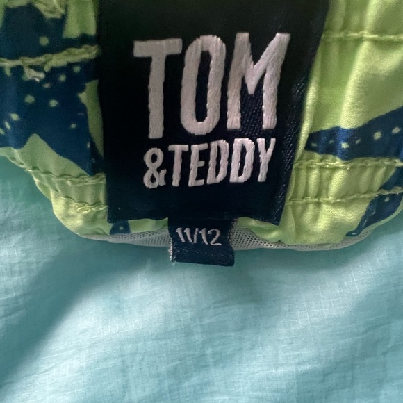 TOM & TEDDY boys swimsuit. Size 11/12 (Large) - Picture 3 of 3